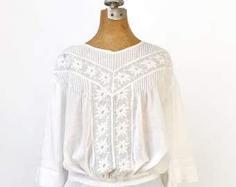 Vintage 1910's White Embroidered Blouse | Antique Edwardian Cotton Lawn Waist | Floral Embroidery | Pintuck Detail | Button Back | Medium