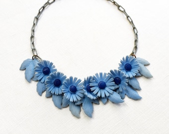 Vintage 40's Blue Floral Necklace | 1940's Celluloid Flower Choker | Dimensional Daisies & Leaves | Dangle Charms | Cornflower Blue