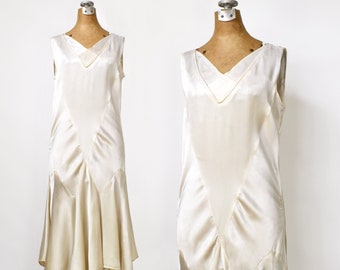 Vintage 1920's Ivory Silk Flapper Wedding Dress | 20's Bias Cut Satin Evening Gown | Drop Waist | Godet Skirt | Sleeveless | Size Medium