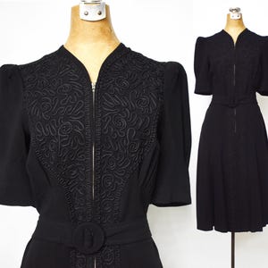Vintage 40s Black Crepe Cocktail Dress | 1940s Ribbon Applique Dress | Soutache Embroidery | Puff Sleeve | Zip Front | Fabric Belt | Small