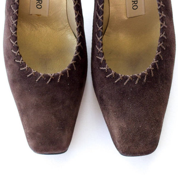 Brown suede pumps with a louis heel SIZE 7 B
