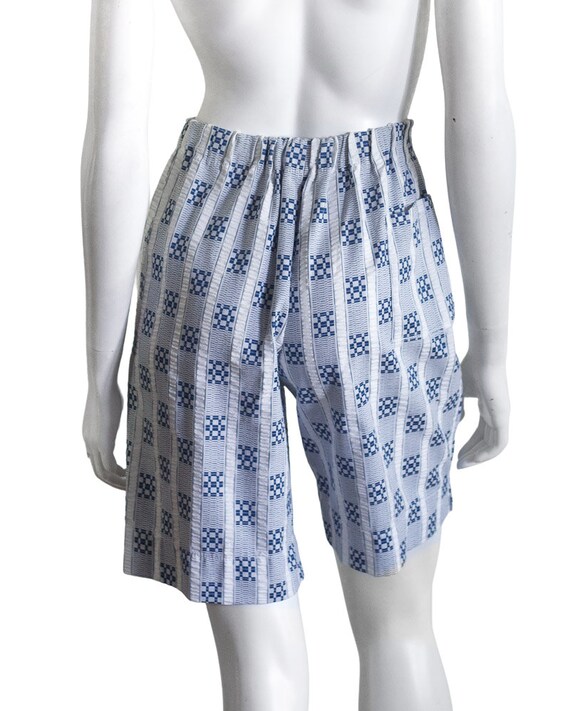 Blue and white stripe seersucker shorts - image 4