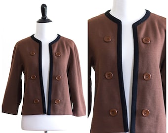 1960s brown box cardigan with 3/4 sleeves and no closure