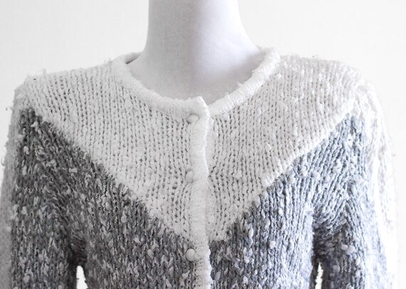 Vintage 1980s Gray and White Knit Cardigan | Nubb… - image 3