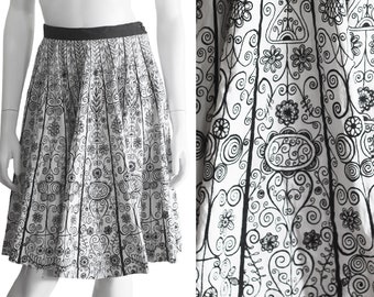 1950s/60s Black and White Skirt with Velveteen Design