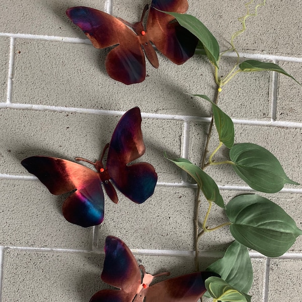 Arte de pared de mariposa de metal con pátina de cobre, juego de 3