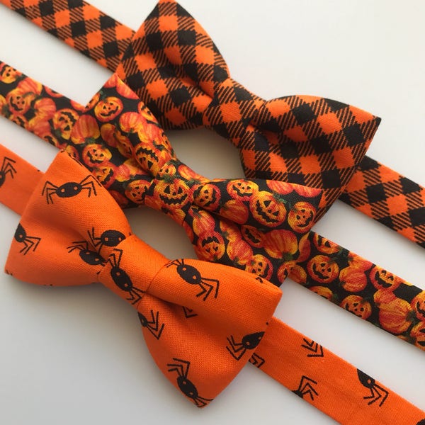 Halloween bow tie. Spiders bow tie. Pumkin bow tie. Gingham halloween bow tie. Orange bow tie.