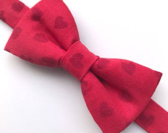 Valentine's Day Bow tie. Heart bow tie. Vday bow tie.