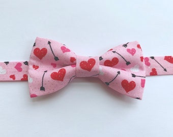 Valentine's day bow tie. Hearts bow tie. Baby bow tie. Vday bow tie