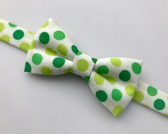 White with green polka dots. St Patricks day bow tie.  St patty day bow tie. Pretied green polka dots bow tie.