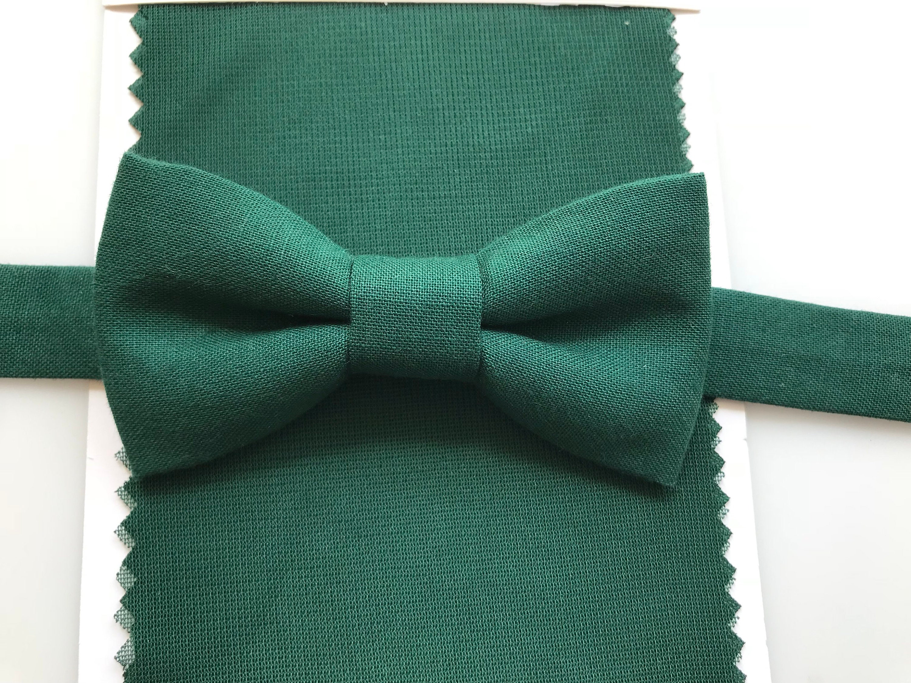 Dark green bow tie. Hunter green bow tie. Juniper bow tie. Etsy