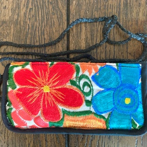 Embroidered Padded Glasses Case