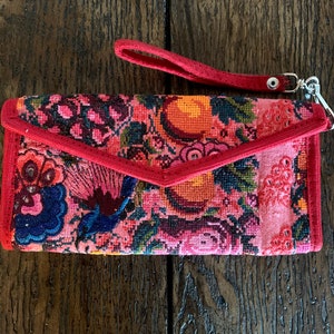 Cartera de mano estilo huipil guatemalteco