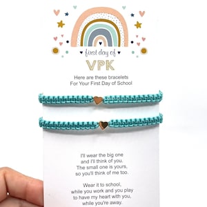 Braccialetti per l'asilo, braccialetti coordinati verde mare per mamma e figlio con cuori dorati, biglietto per il primo giorno di VPK