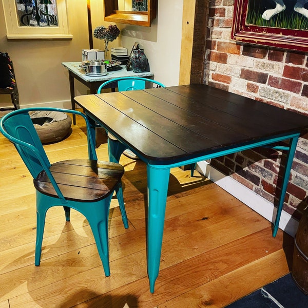 Cafe style table and 4 chairs