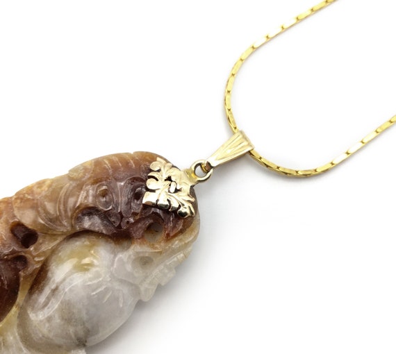Brown and White Carved Jade 14K Gold Pendant Neck… - image 4