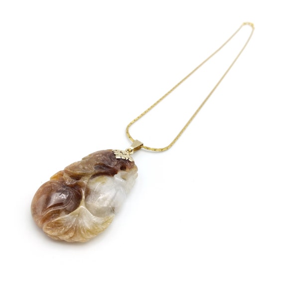 Brown and White Carved Jade 14K Gold Pendant Neck… - image 3