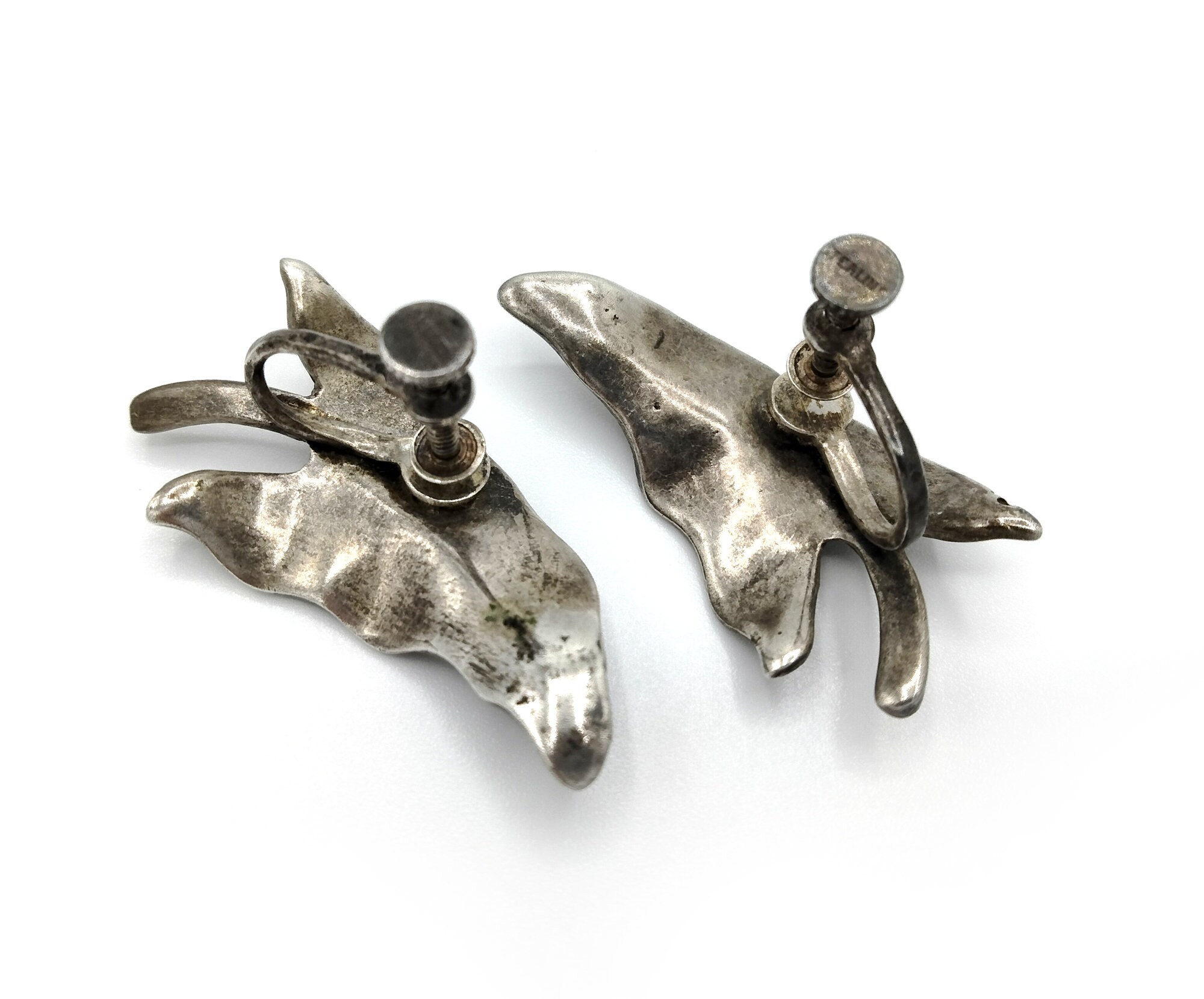 Boucles D'oreilles Clips Vintage Argentées - Motif Feuille Gravée - Très Bon état