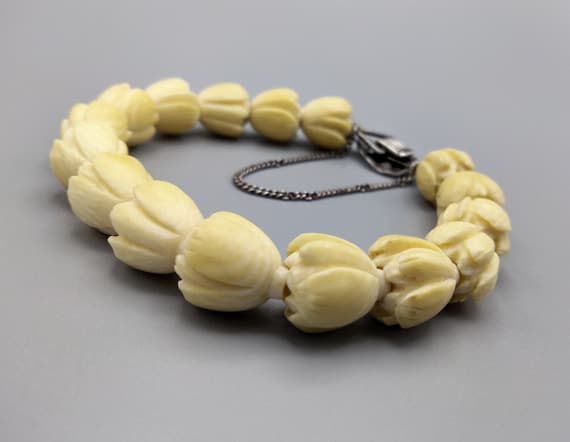 Vintage Hawaiian Hand Carved Pikake Link Bone Bracelet With