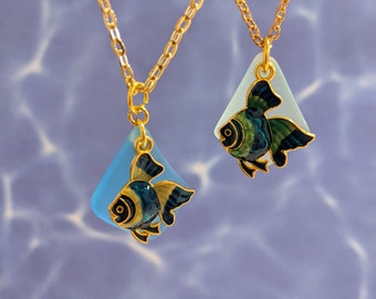 Collar colgante de pescado de vidrio de mar