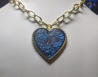 Romantic Sapphire Blue Heart Golden Pendant