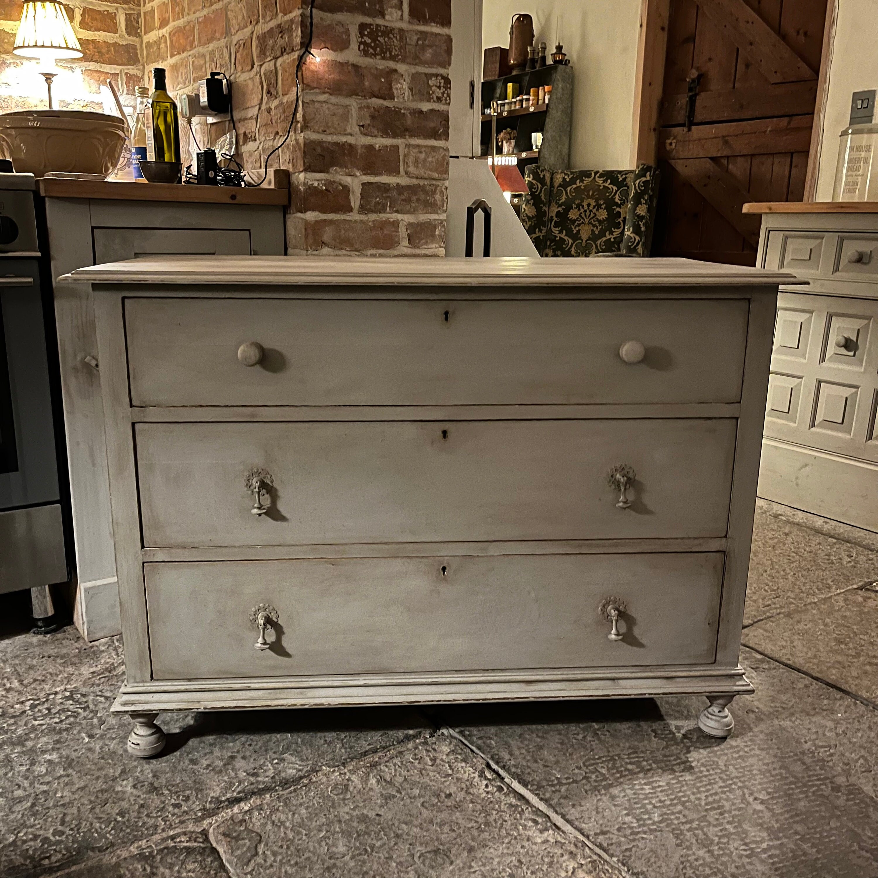 Rustic grey chest of drawers discount