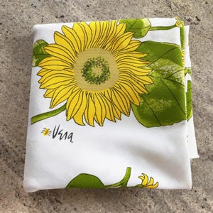 Vera Neumann Round Tablecloth Vintage Cotton Blend 1970s Groovy Sunflower Garden Mid century Kitchen