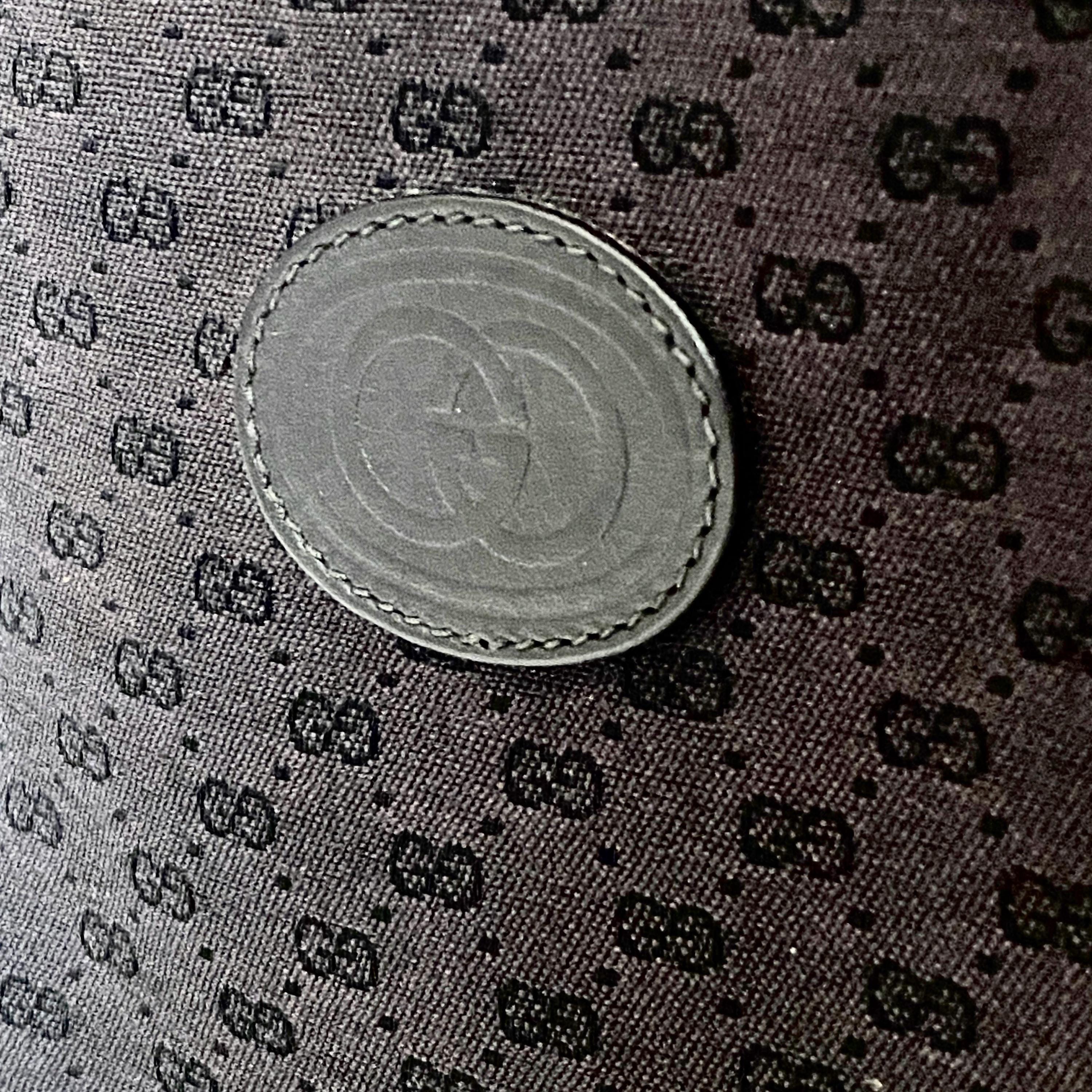 GUCCI グッチ カフス GGロゴ ヴィンテージ il_fullxfull.6396686916_1k8p.jpg