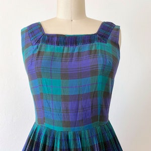 1950s Micro Pleats Cotton Plaid Dress Full Skirt Fit and Flair Pinup Girl Plisse Vintage Patio Day Dress Sz 6