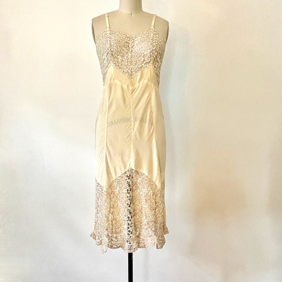 1940s Naughty Nighty Vintage LADY LOVE Peignoir s… - image 2