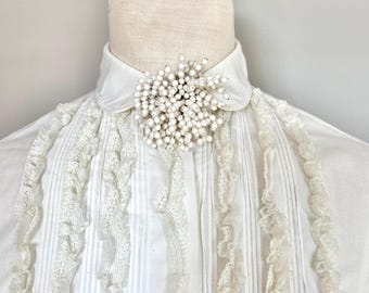 1950 Peter Pan Collar Shirt Ellen Tracy Blouse with Lace Front Details