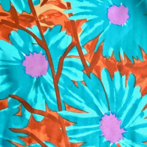 Vera Neumann Scarf: 1970s Vintage Poly Silk Daisy Print
