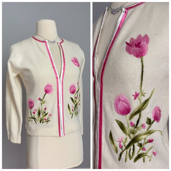Beautiful Vintage 1950’s 1960’s  Hand Embroidered flowers tulips cardigan