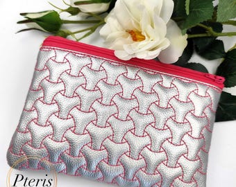 Quilted Zipper Pouch Embroidery Design: In-the-Hoop Lined Bag (5x7, 6x10, 7x12 Hoop) (Digital Download)