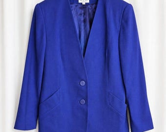 Blazer largo de lana peinada azul púrpura vintage de Jos A Bank con botones frontales, ideal para el trabajo.