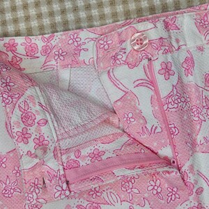 Lilly Pulitzer Rare Run for the Roses Rhino bloemen roze witte piqué enkelbroek afbeelding 3