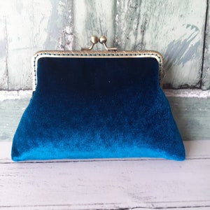 Petrol Blue Velvet 5.5 Inch Sew In Frame Vintage Style Clutch Bag