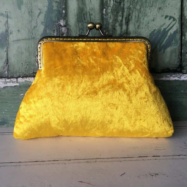 Yellow Ice Crushed Velvet 5.5 Inch Sew In Frame Vintage Style Clutch Bag