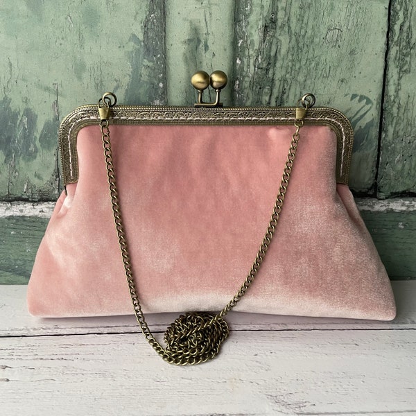 Crepe Pink Velvet 8 Inch Clasp Vintage Style Frame Clutch Bag