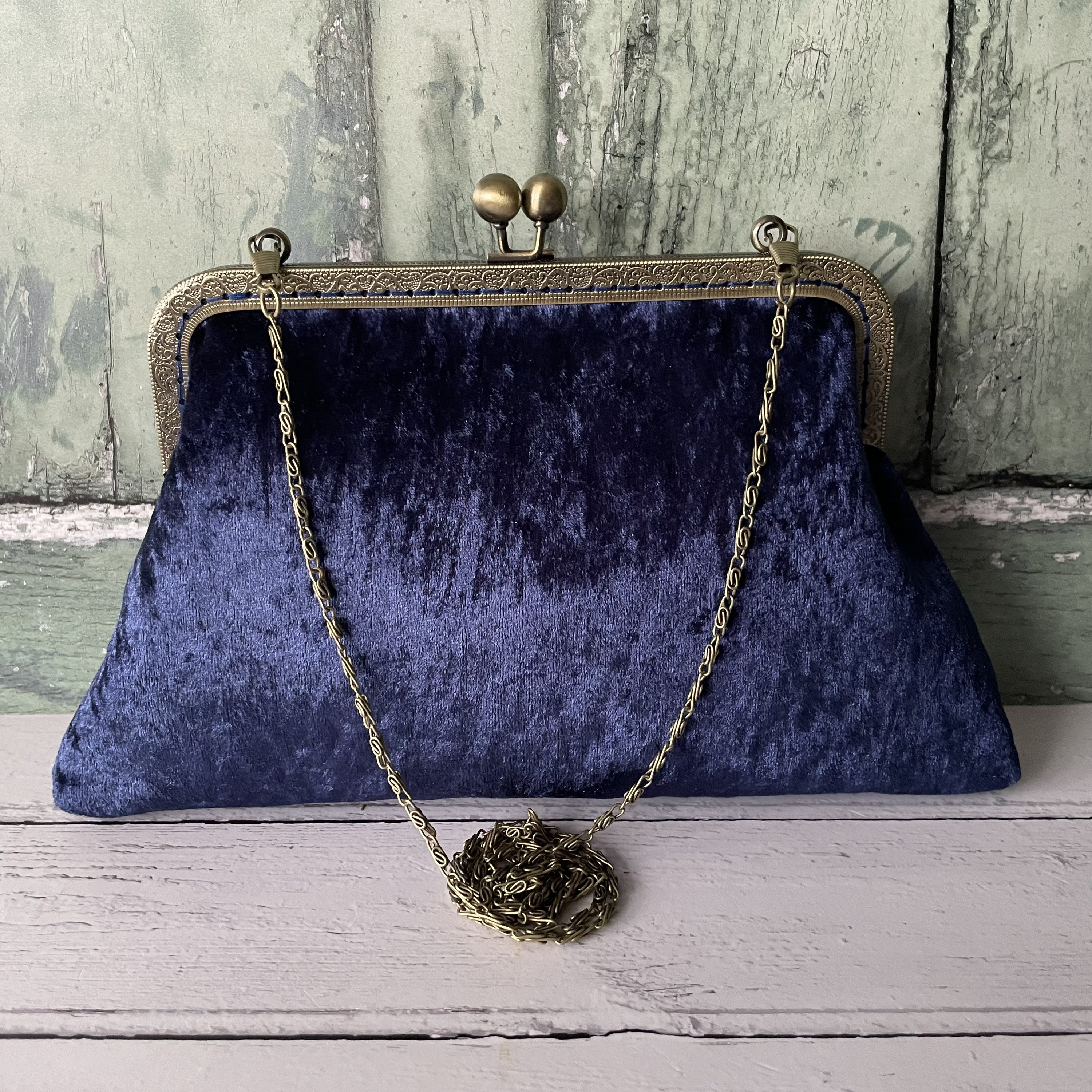 Navy Le Cœur velvet clutch bag, ALAÏA