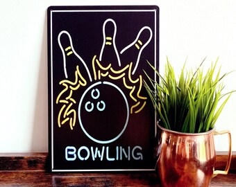 BOWLING Neon Effect Metal Sign - Decorative Tin Plaque for Games Room, Playroom, Kitchen, Bar, Events // Birthday Gift, Housewarming Gift