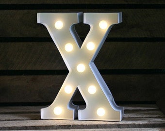 LETTER X - Metal Carnival Style Marquee Light, LED Light Up Letter - Battery Operated | Various Colours - Perfect Night Light | Gift Idea