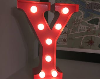 LETTER Y - Metal Carnival Style Marquee Light, LED Light Up Letter - Battery Operated | Various Colours - Perfect Night Light | Gift Idea