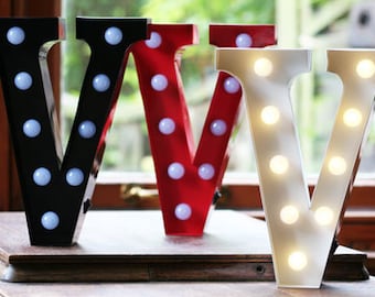 LETTER V - Metal Carnival Style Marquee Light, LED Light Up Letter - Battery Operated | Various Colours - Perfect Night Light | Gift Idea