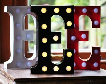 LETTER E - Metal Carnival Style Marquee Light, LED Light Up Letter - Battery Operated | Various Colours - Perfect Night Light | Gift Idea