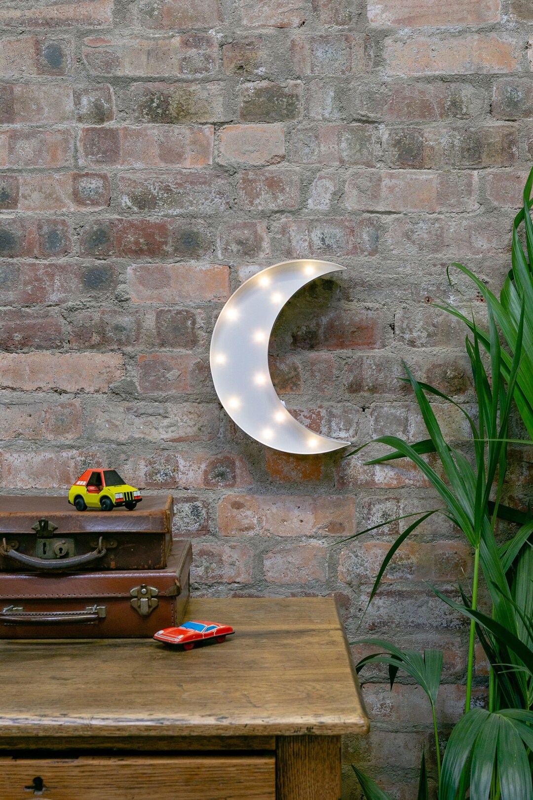 WHITE MOON - Metal Marquee Light - LED - Battery Operated - Night Light ...