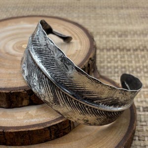 Vintage stamped feather design southwest sterling cuff