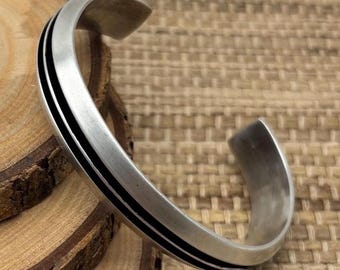 Tom Hawk Navajo Sterling Silver Channel Bracelet, Unisex Cuff - Etsy