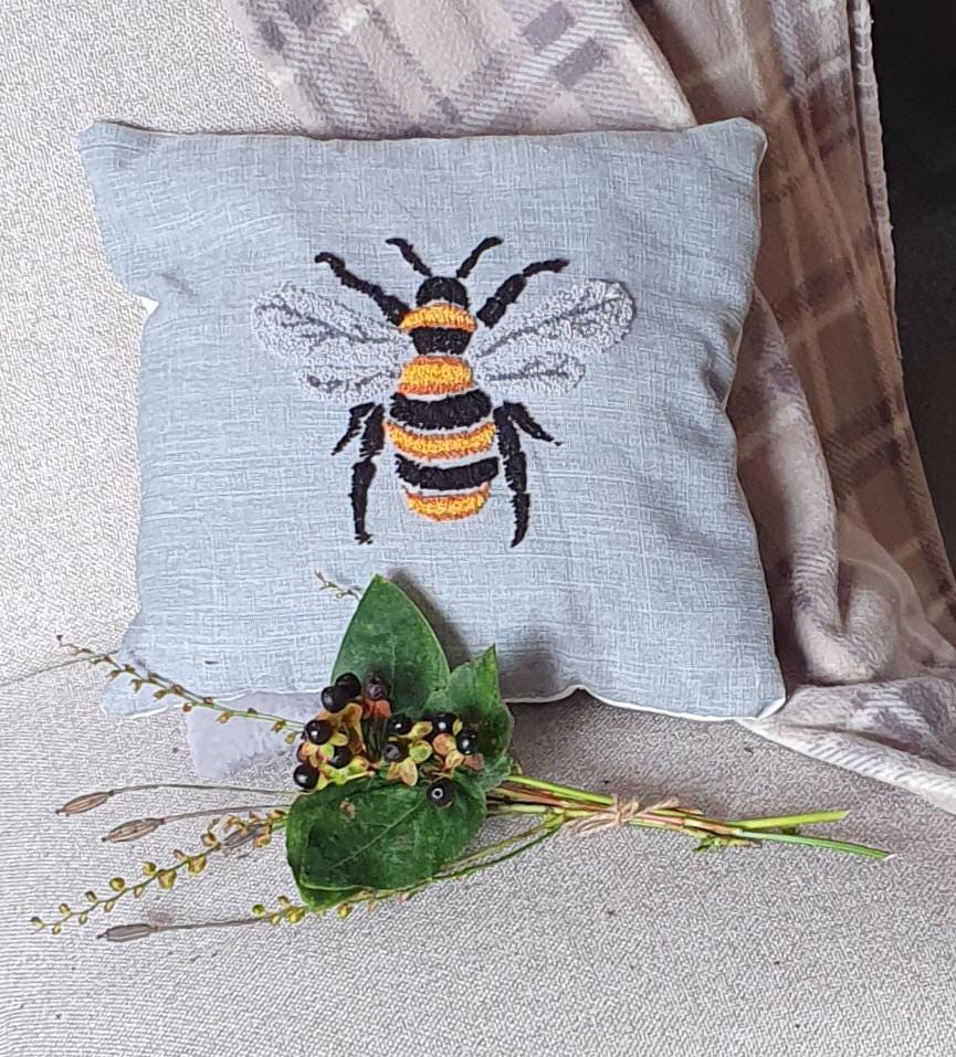 Bumble Bee Punch Needle Embroidery Kit - Etsy