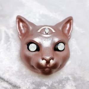 Cosmic mystic resin cat mirror, crystal sphynx pocket makeup mirror, Witchy accessory, resin art, witchy gift, gothic accessories image 4